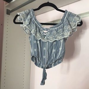 American Eagle women’s laced crop top with tie